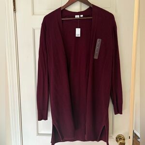 New with tags Gap sweater